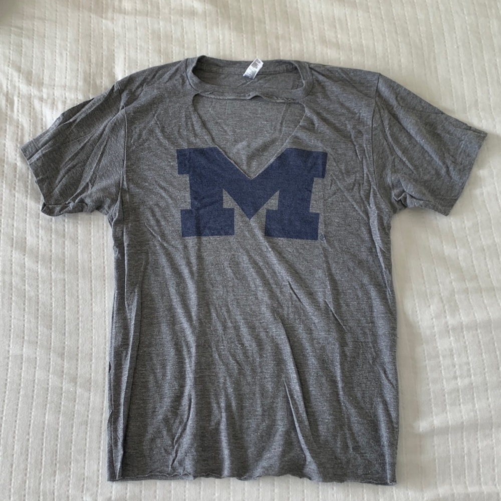 Gray Michigan T-shirt with cut out